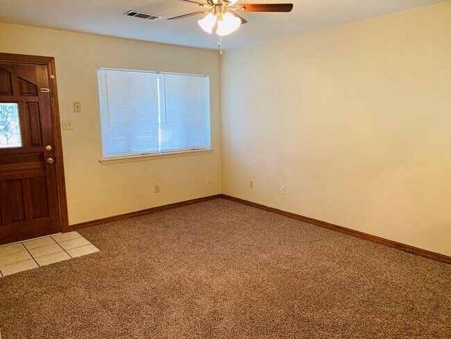 Foto del edificio - Nice Home for rent in Van Buren.