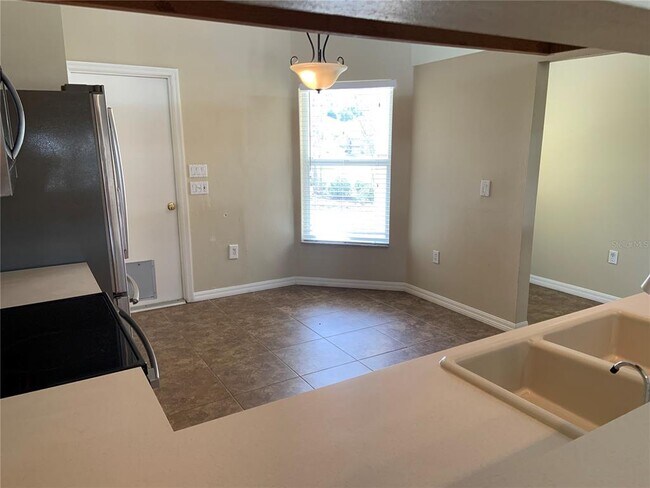 Foto del edificio - 4203 Mendenwood Ln