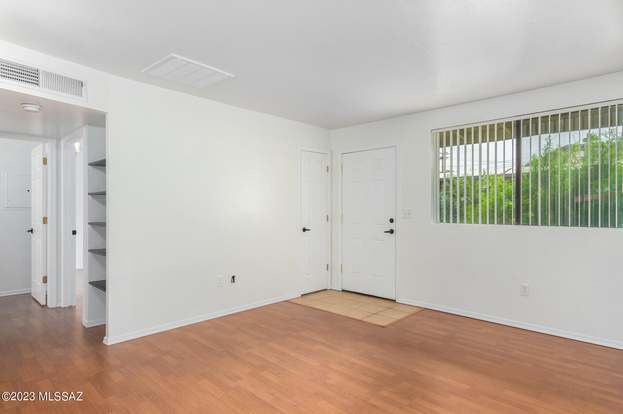 Building Photo - 350 N Silverbell Rd