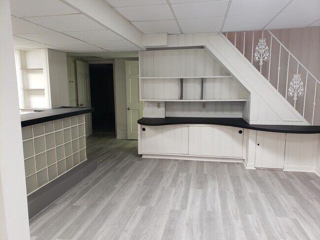 Foto del edificio - 1328 Oak Ln