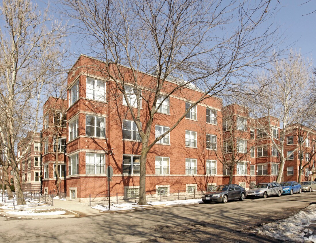 Primary Photo - 6301-6303 N Wayne Ave