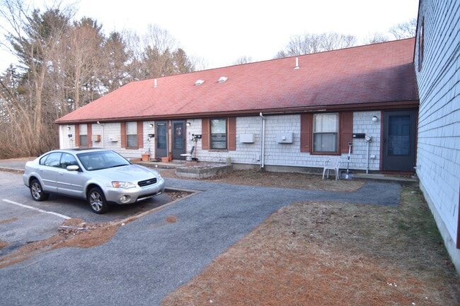 Building Photo - 545 Smithfield Rd