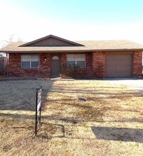 Building Photo - 6454 NW Columbia Ave