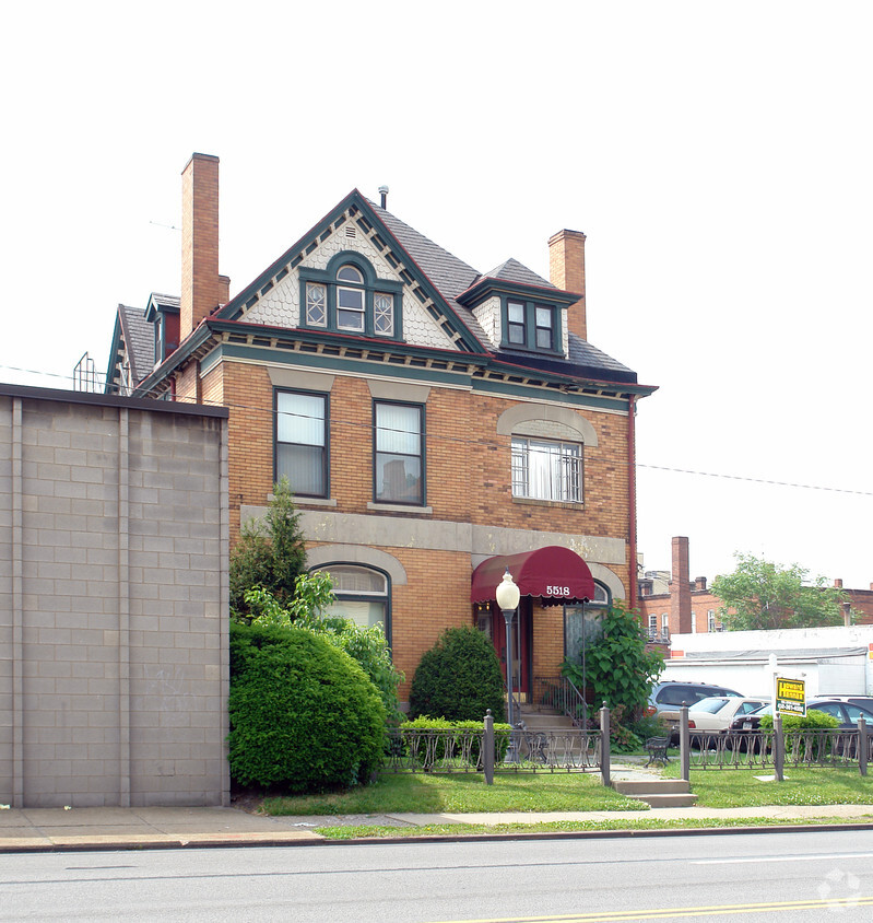 Building Photo - Demolished