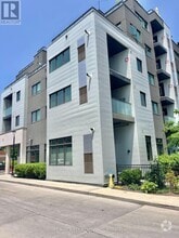 Building Photo - 385-385 Osler St