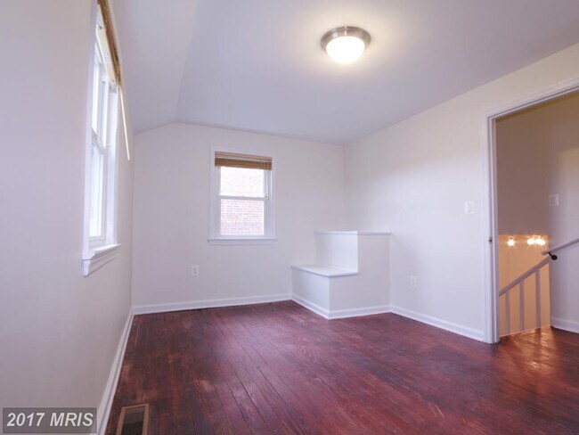 1 of 3 bedrooms - 3723 Kemper Rd