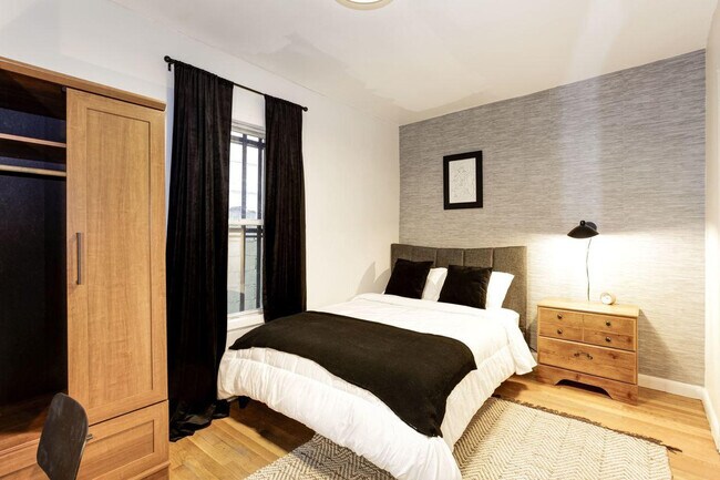 Foto del edificio - 120 W 71st St