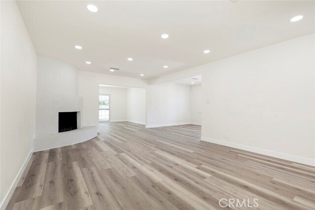 Foto del edificio - 11110 Odell Ave