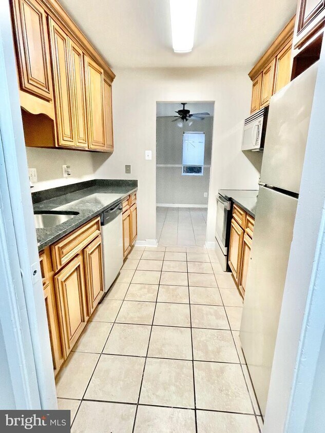 11055 Camfield Ct Unit 8C/004, Manassas, VA 20109 Condo for Rent in