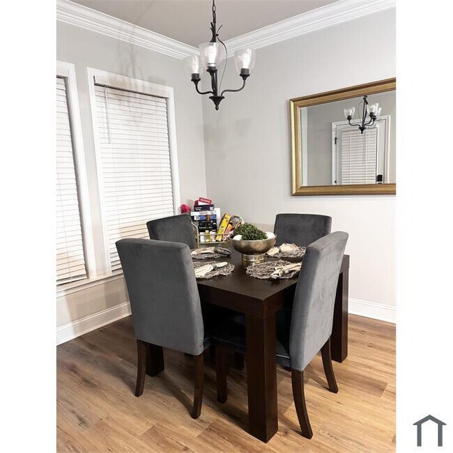 Foto del edificio - 127 Rita Ann Wy