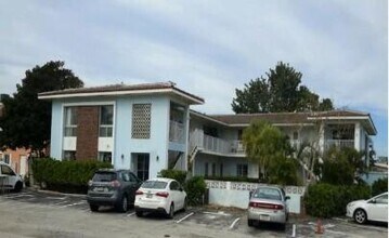 Building Photo - 2795 SE 1st Ct