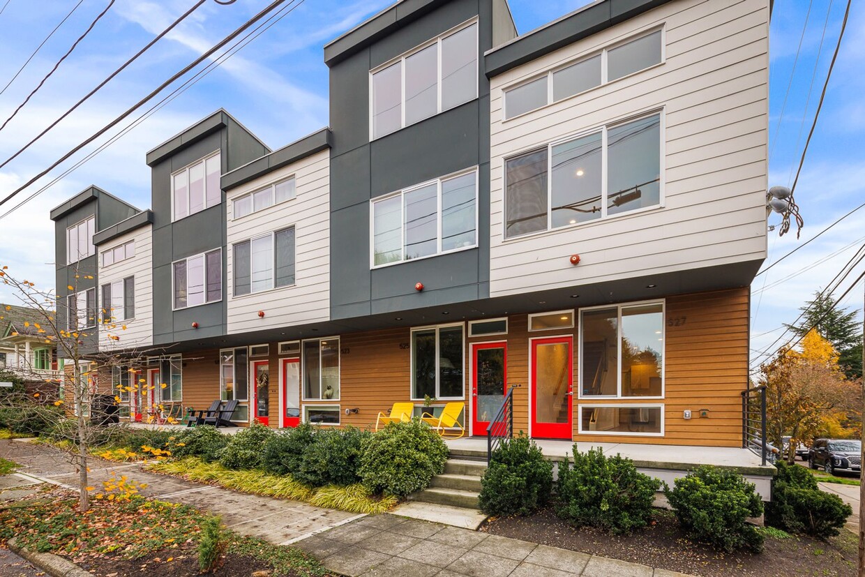 Primary Photo - Ballard 2 Bedroom Townhome - End Unit with...