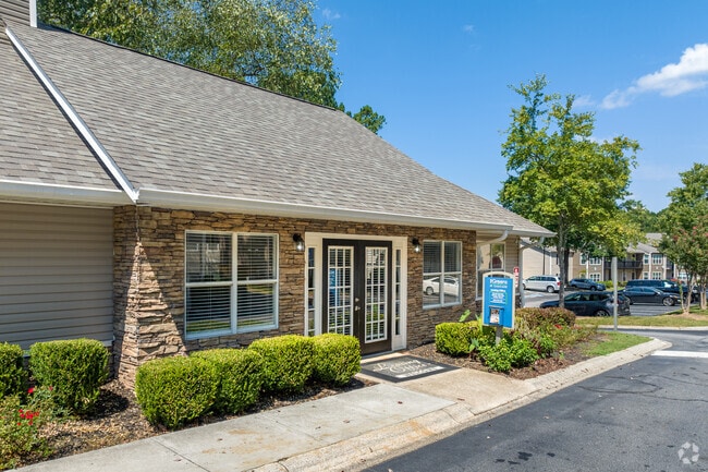 Leasing Office - Greens at Cascade