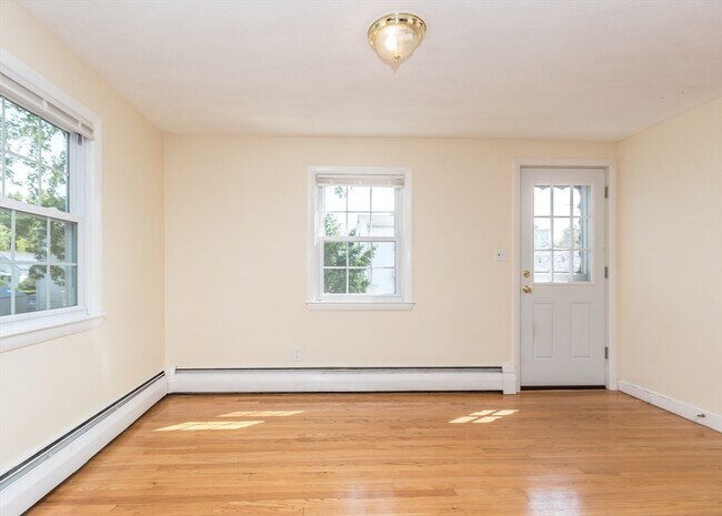 Building Photo - 12 Norcross Cir