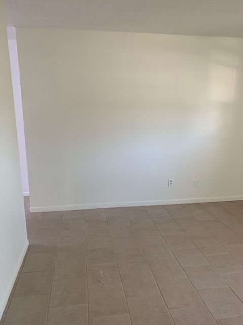 Building Photo - 1353 Dauphin St