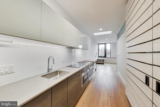 Foto del edificio - 57 N St NW