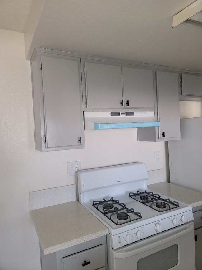 Building Photo - 1828 E Avenue J9