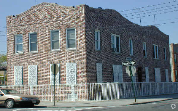 Foto principal - 816-820 Belmont Ave