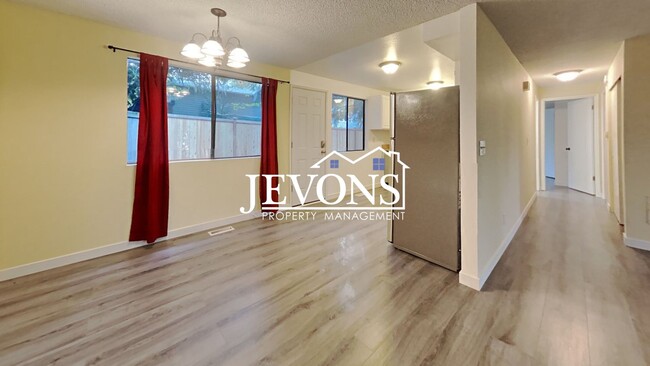 Foto del edificio - Get $1,774.50 Rent Credit - Beautiful 5-be...