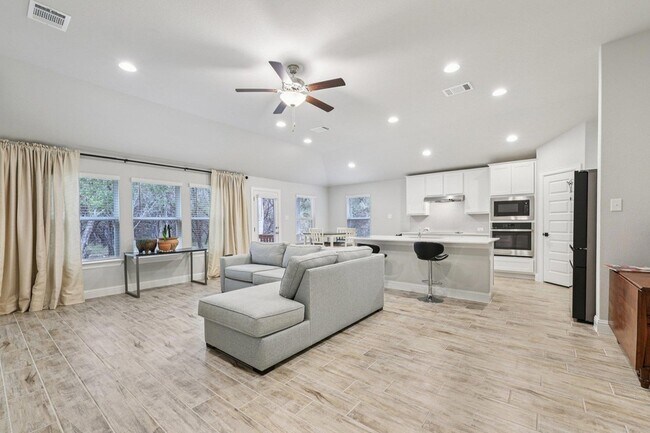 Foto del edificio - 21709 Osage Ln