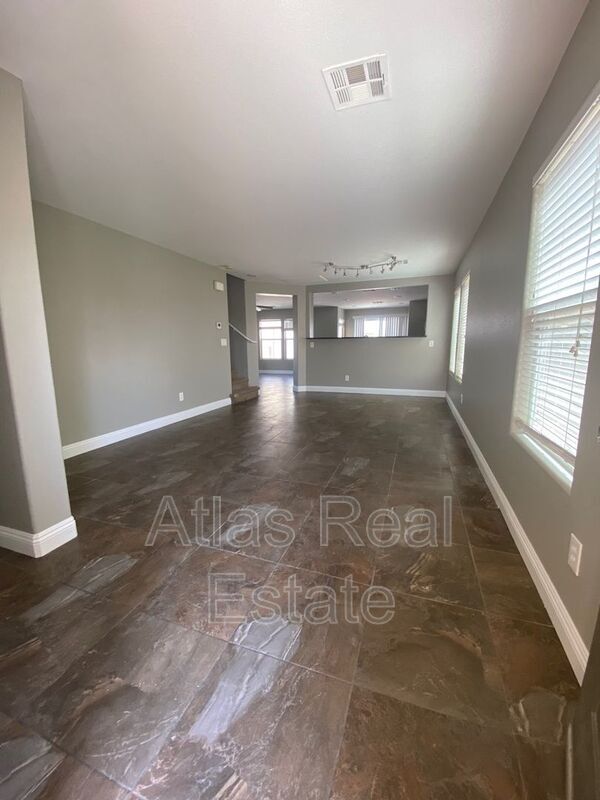 Foto del edificio - 250 Morning Crest Ave