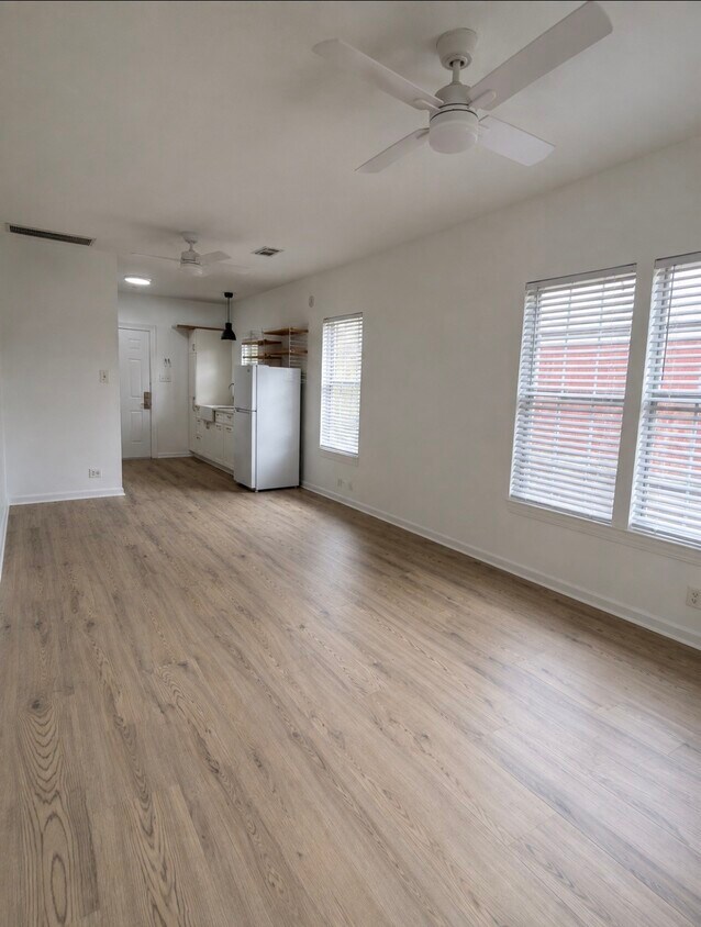 Foto del edificio - 3824 Woodleigh St