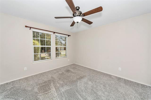 Foto del edificio - 404 Sandy Creek Dr