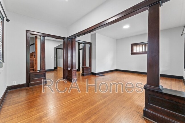 Building Photo - 126 N Arsenal Ave