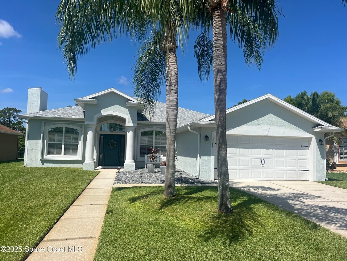 Primary Photo - 1586 Sun Gazer Dr