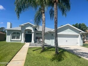 Building Photo - 1586 Sun Gazer Dr