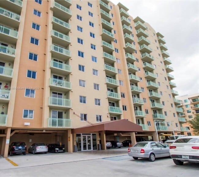 Building Photo - 3500 Coral Way