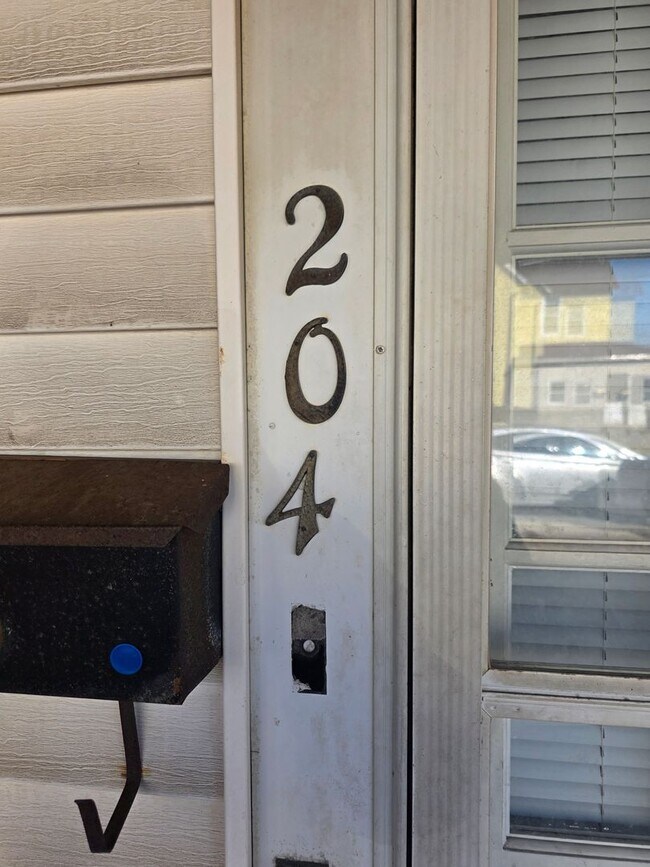 Foto del edificio - 204 N Fort Wayne Ave