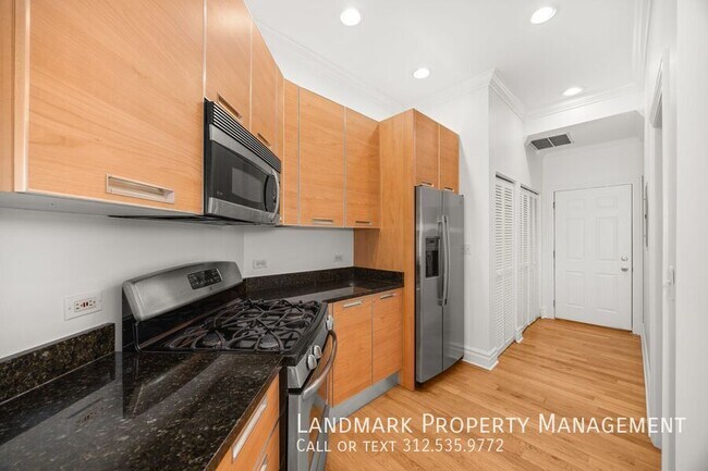 Foto del edificio - 3036 W North Ave