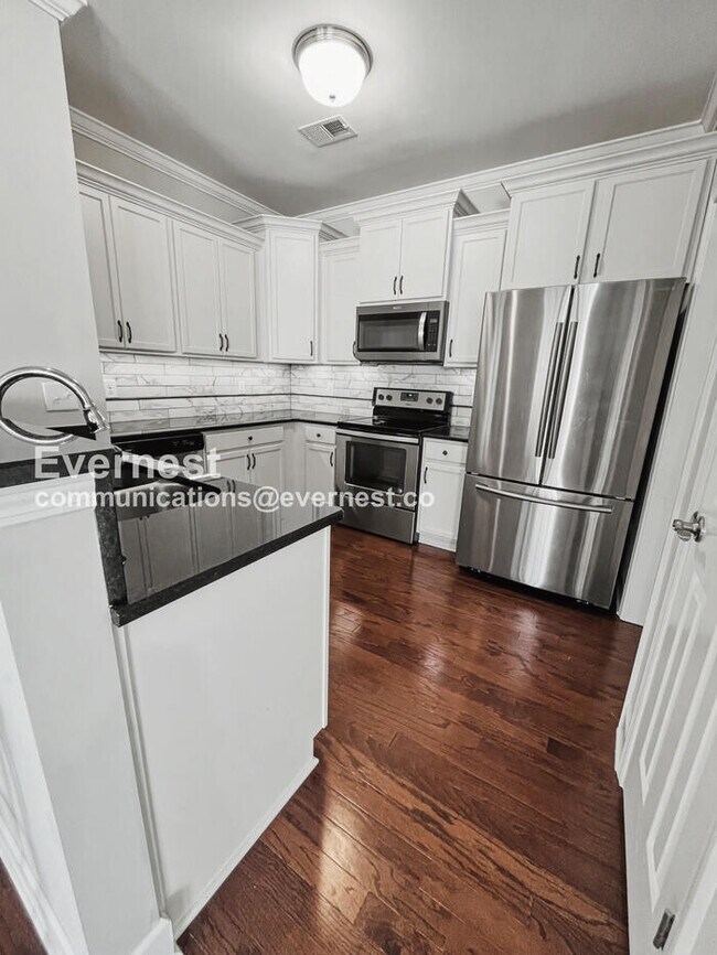 Foto del edificio - 2007 Oak Trail Dr