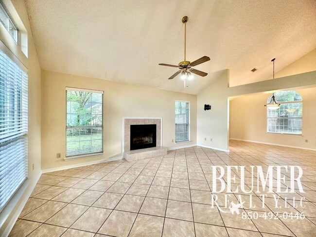 Building Photo - Stunning 2br/2.5bath Home Available for Rent