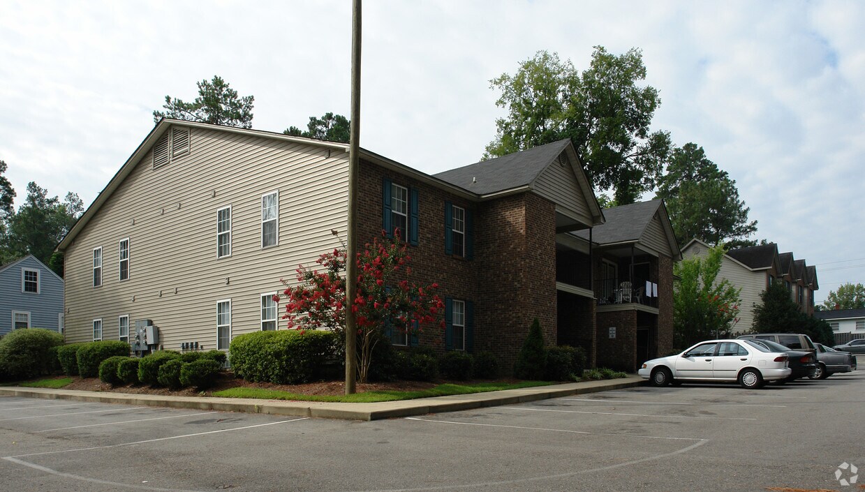 Foto del edificio - 2320-2336 Fort Bragg Rd