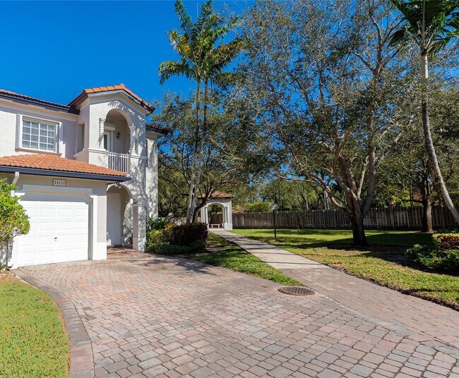 Foto del edificio - 11851 SW 80th Ter