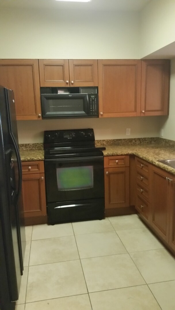 Foto del edificio - Villagio Annual rental!