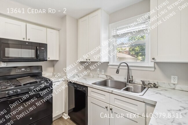 Foto del edificio - 13641 Cedar Rd