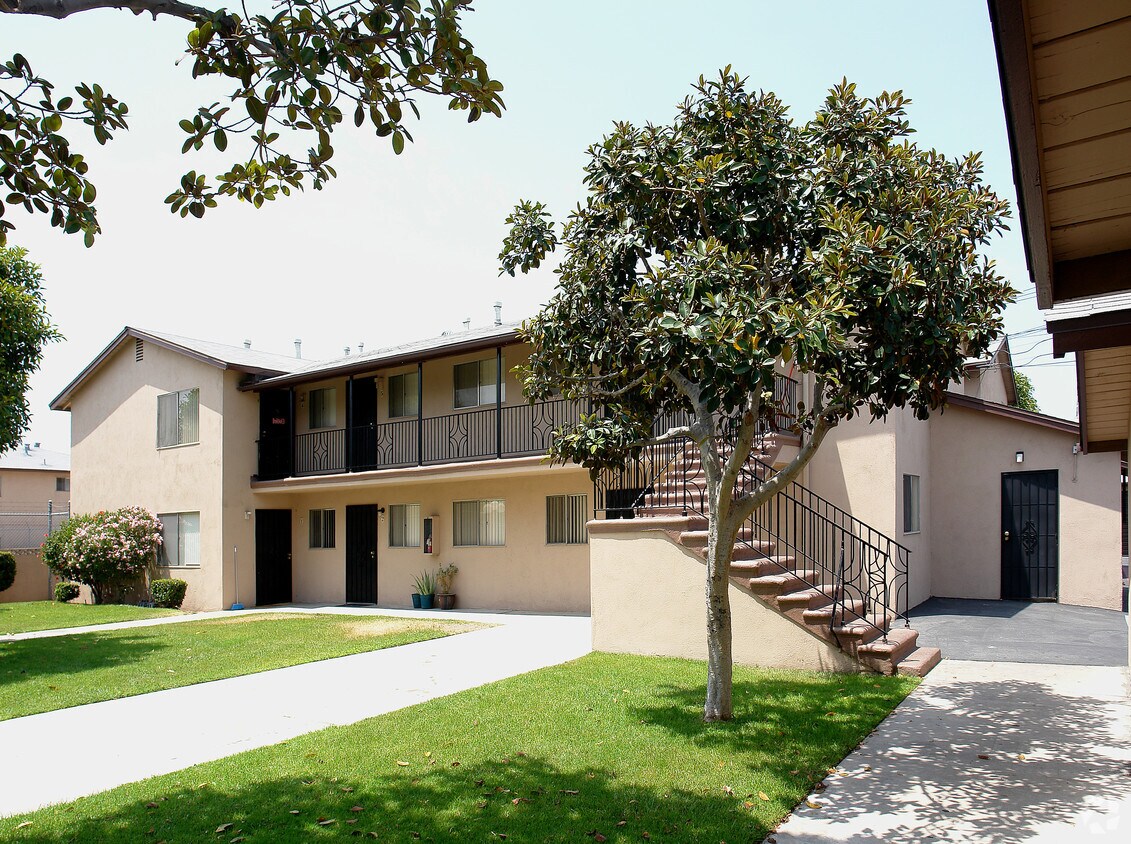 Primary Photo - 13105 Partridge St