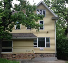 Building Photo - 514 6th Ave S