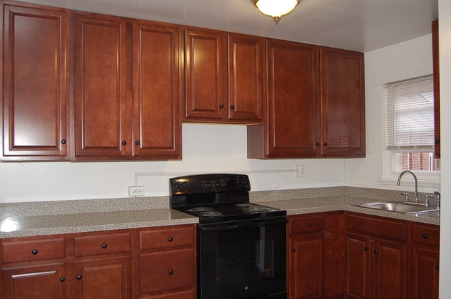Parkhurst Apartments