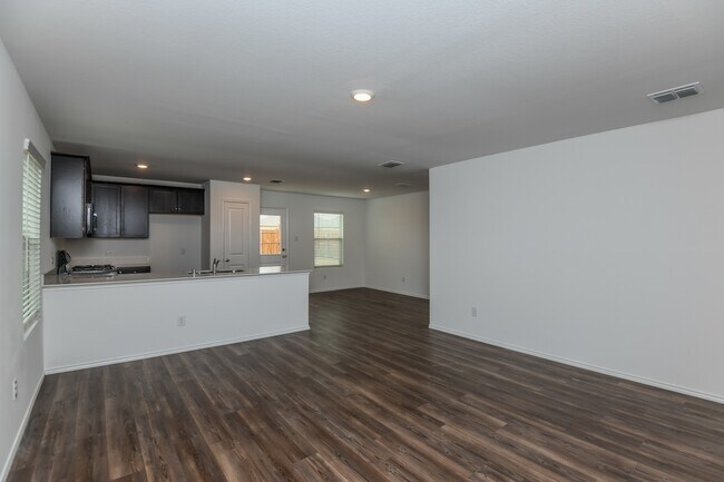 Building Photo - 1215 Wildflower St