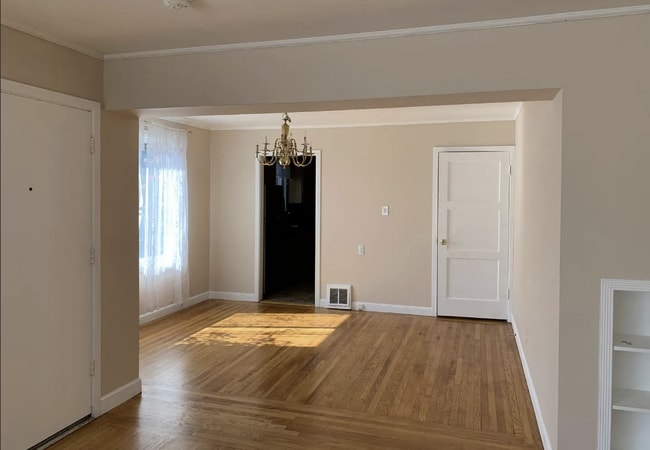 Photo - 500 87th St House