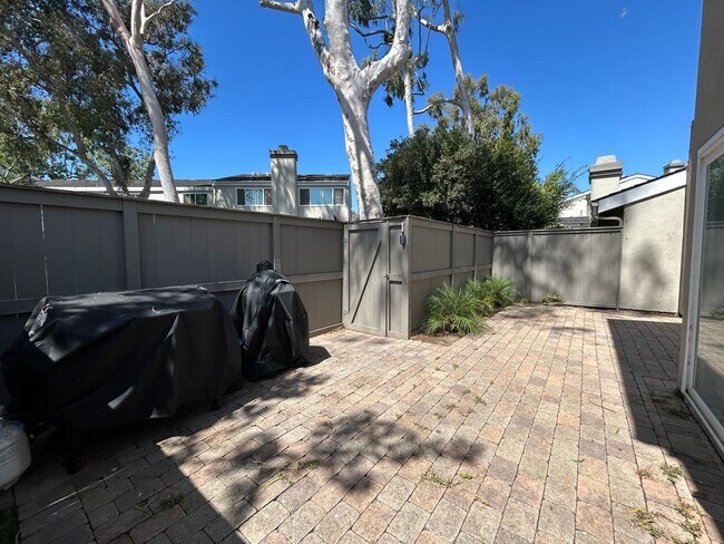 Foto del edificio - 7076 Little Harbor Dr