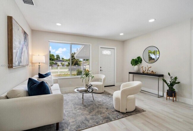 Foto del edificio - 4220 SW 21st St