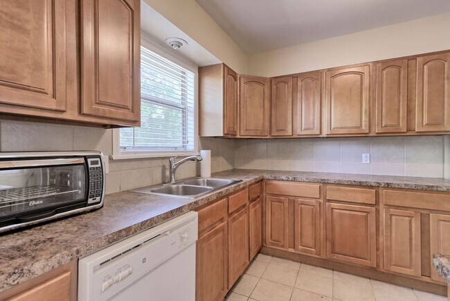 Foto del edificio - 4 Bedroom 2 Bath home in Midtown Fort Collins