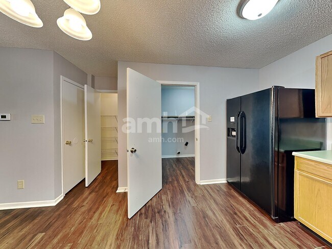 Building Photo - 12218 Maize Dr