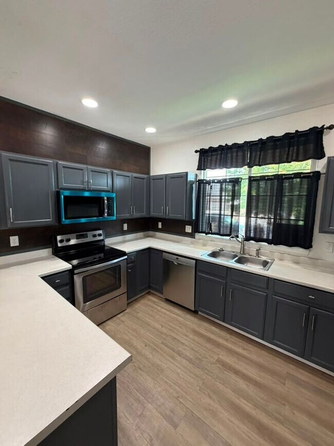 Foto del edificio - 2827 Aspen Ave