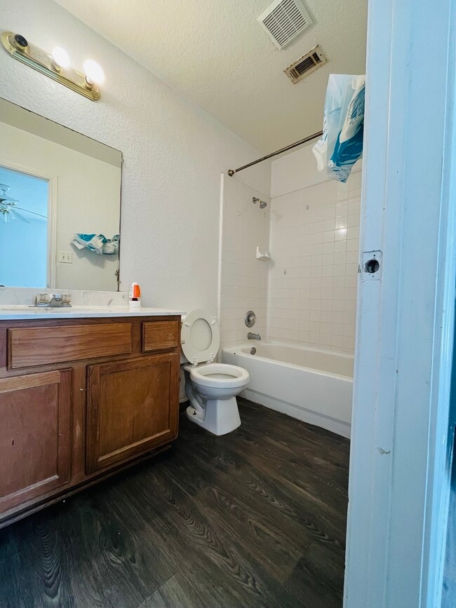 Building Photo - 2804 Cantabrian Dr